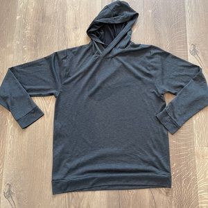 Youth Boy Nike hood dry fit long sleeve.